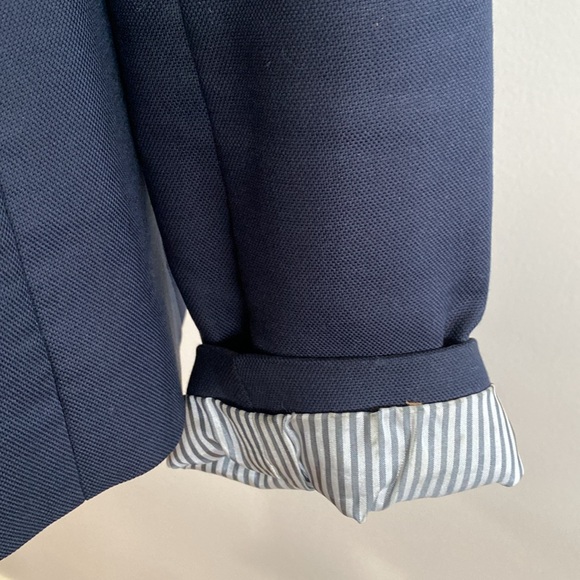Banana Republic classic navy blazer - Picture 3 of 9